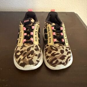 Adidas toddler shoes size 6